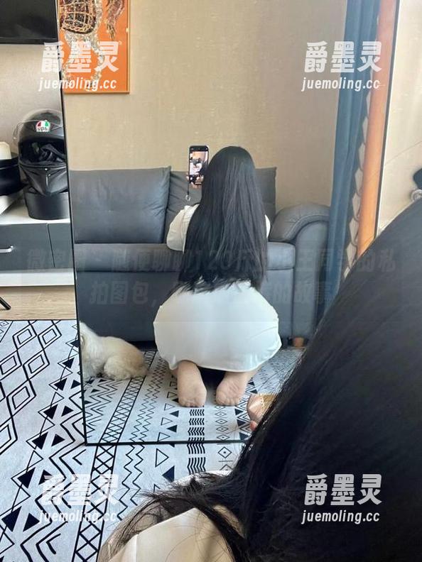 120斤的小王同学 微密圈 - 随便聊聊120斤的小王同学的私拍图包,瞧这瑜伽裤的故事
