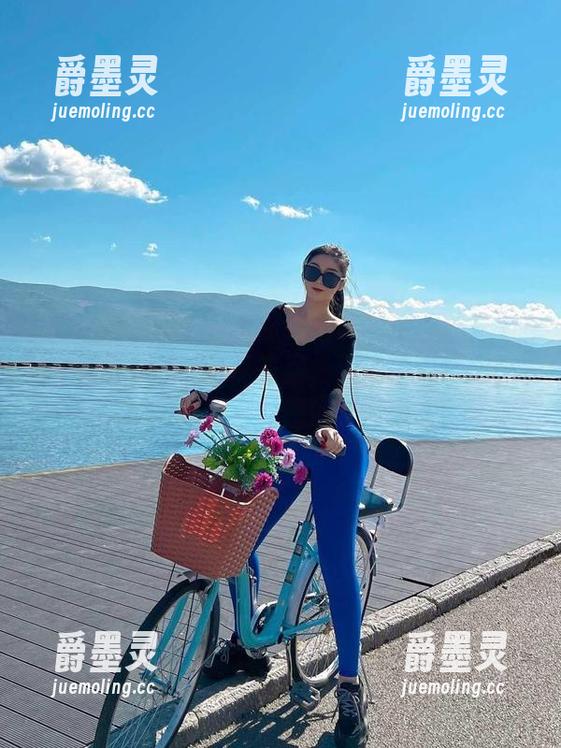 微密圈 - 如何把棉袜拍出新高度？120斤的小王同学给了我答案，看来原图和全集是超级有意思的材料！