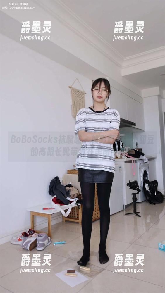 BoBoSocks袜啵啵 - 如影随形：小甜豆的高跟长靴带我在美图中漫游