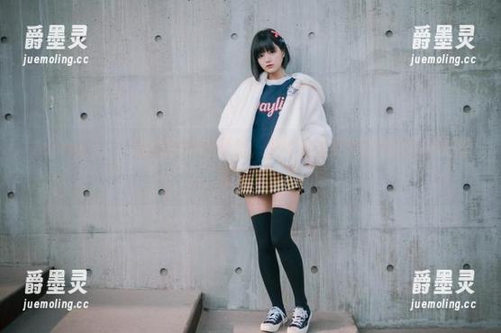 Jenny(정제니)的花嫁继续更新，身体的线条和婚纱的美妙交织，眼花缭乱！
