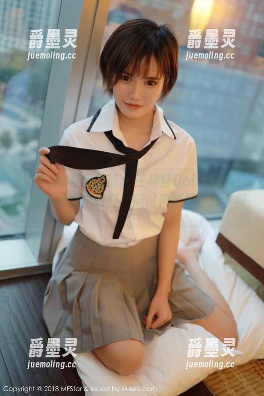 MFStar模范学院 - 王梓童Doirs在线：灰丝下的纠结时刻，美图把我晕了一个圈。