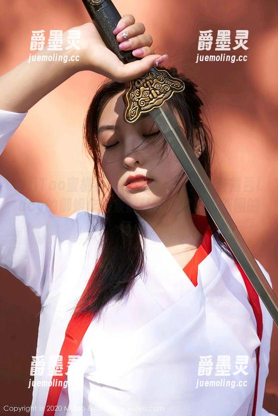 MiiTao蜜桃社 - 靠谱的选择！这些露西Lucy的御姐作品集能让你反复研究原图的每一寸