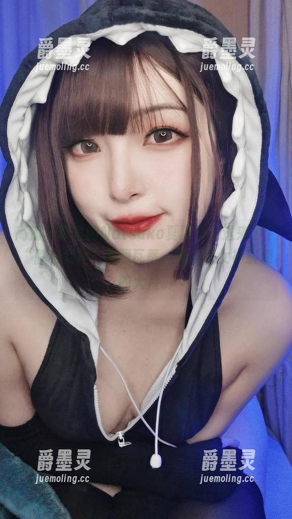 高清写真里的Natsuko夏夏子，送来了个“胜利女神”普丽瓦蒂，果然是女神级别的大片。