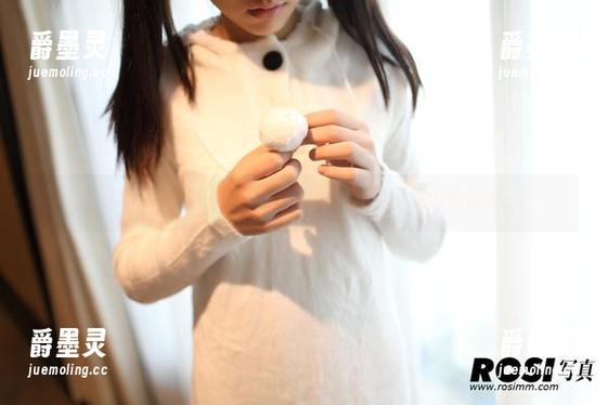 ROSI写真 ROSI学妹的最新照片,我竟然想起了我们的课本。