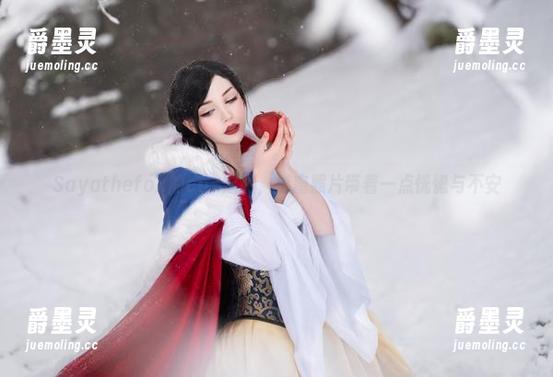 Sayathefox的cos之旅，魅魔照片带着一点恍惚与不安