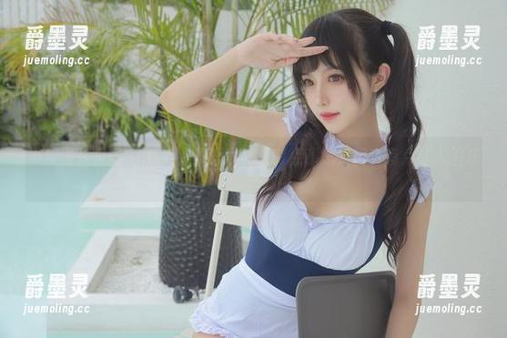 高清图片里的Shika小鹿鹿六花，有点意思，但也有点让人困惑…