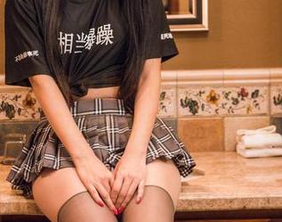 TouTiao头条女神 – 图库最新！高韩菲和她的镂空，应该适合当作纱窗的装饰吧？