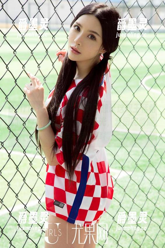 UGirls尤果网 - “我可不想让这双王恬恬的小棉袜被打扰”—无圣光，套图完整版，期待点滴小幸福。