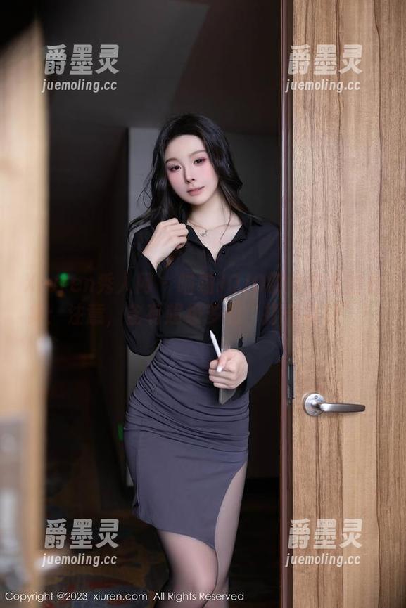 Xiuren秀人网 - 喵喵JOJO的女友美图合集：注意，含有超级多的“打卡姿势”！