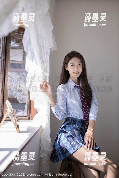 Xiuren秀人网 - 只有气质的吊带，小泡芙winna的无圣光套图让我年底前的脸都红了