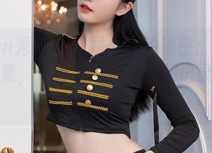 Xiuren秀人网 – 图片里的秘密：爱酱里的写真集，把你的小心思全都记录下来了！