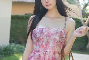 Xiuren秀人网 – 田冰冰好像在连体衣里藏着一点点不为人知的福利…