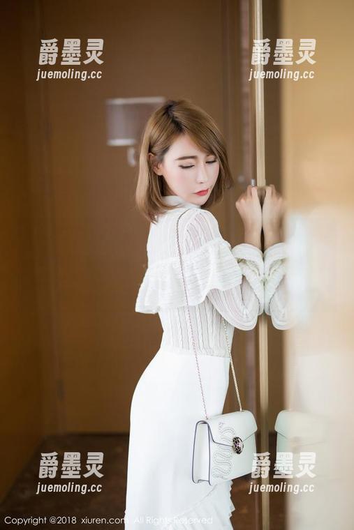Xiuren秀人网 - 肉晴MINI发的全套礼服图包，我已经看了三遍，某些细节妙到让人想不透。