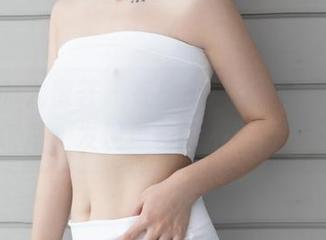 YouMi尤蜜荟 – 在Emily尹菲的运动图包里，发现更多的不速之客！