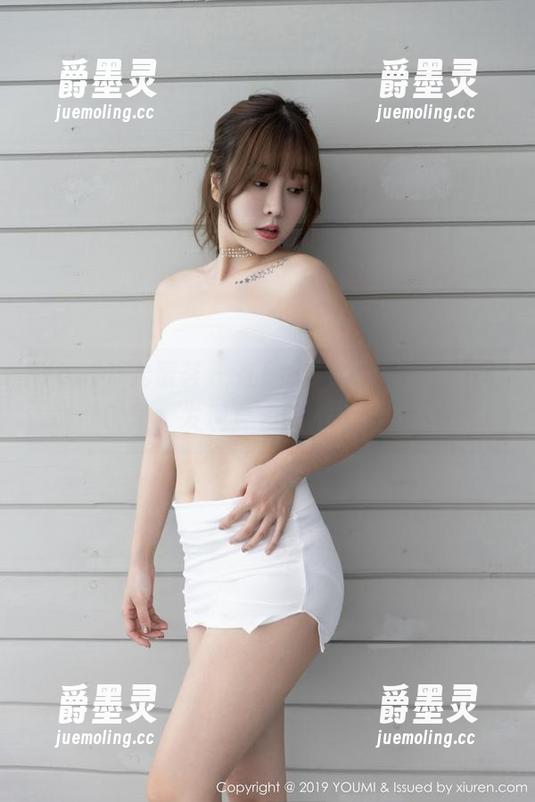 YouMi尤蜜荟 - 在Emily尹菲的运动图包里，发现更多的不速之客！