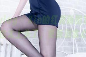 beautyleg – Xin的红裙新图赏，这摆拍也太上头了，更新别贪心。