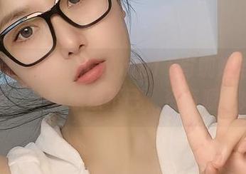 微密圈 – 俏妞qiaoniuTT与蜘蛛连体衣的碰撞，让我想象不已，资资源般如梦。