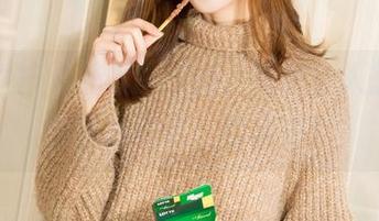 克拉女神 – 杨暖的灰丝，有种让人想说‘我也想试试’的魔力！
