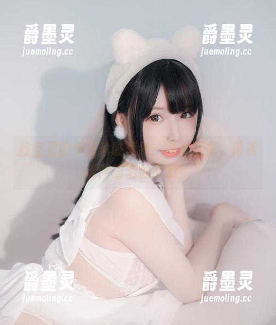 教室里的十万珍吱伏特：高清写真，再现无聊时刻的奇幻！
