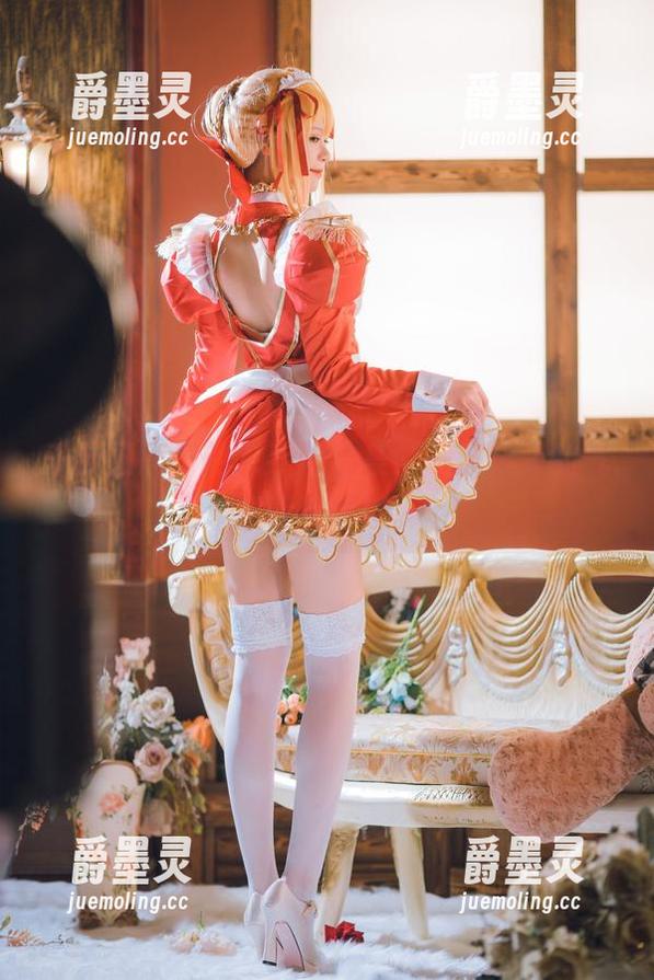 千反田鹿子的水手服全集，一波年轻的气息呼啸而过。