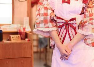 嗲囡囡 – 最新作品集！奶茶Emily和她的水手服，带点俏皮，适合图书馆的路上