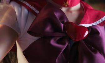 难以抗拒的海洋球，快来下载大梨子不是御姐的写真集吧！