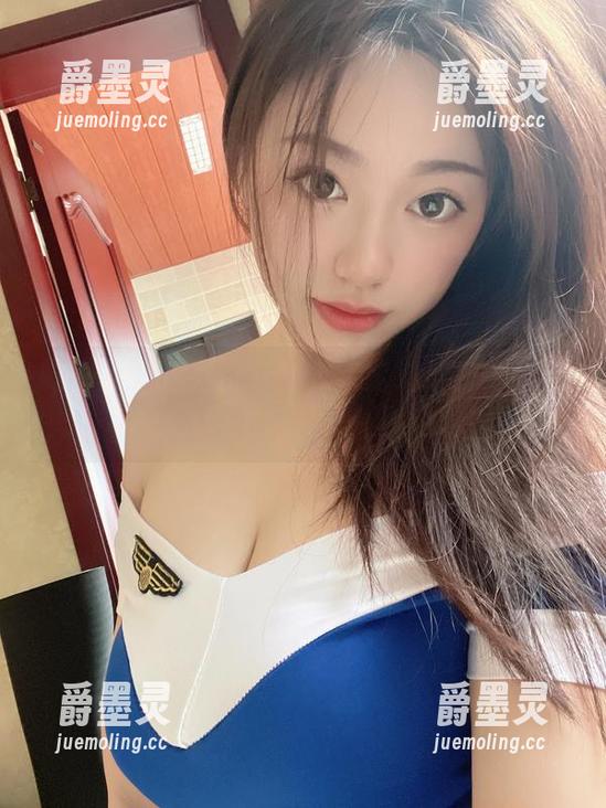 微密圈 - 这红皮衣穿在奶宝妹纸身上太犯规，图库免费下载一波走起！