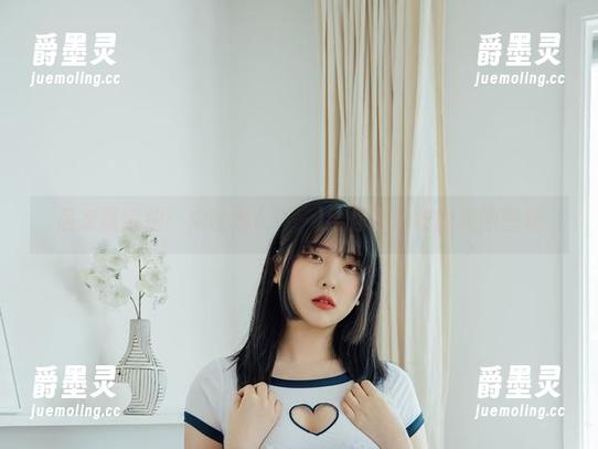 居家随意拍：宋哈娜(송하나)给你不一样的美图壁纸