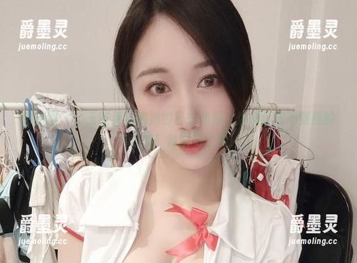 微密圈 - 小玉吃果冻和她的日式和服：你永远猜不到我的内心戏！套图马上看！