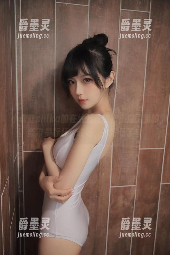 小鹿鹿shika的在线万花旗袍，成了我的新审美标杆，哎呀，太好看了！