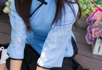 尤果网 – 这海边原图合集，尤菲儿每一张都在诉说着“好看”的潜台词