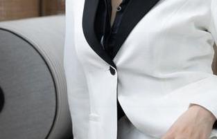 尤蜜荟 – 这里是娇喘JC的圣诞定制图集——也许会让热巧克力更甜！