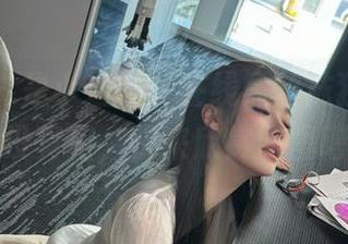微密圈 – 是小逗逗：在线黑丝袜独白，无图没真相，快来欣赏原图吧！