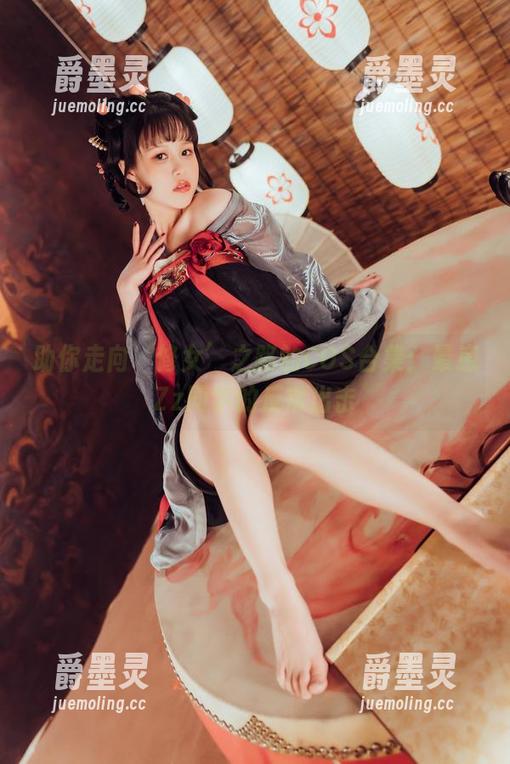 助你走向‘修女’之路的COS合集：晕崽Zz同学的反常出击