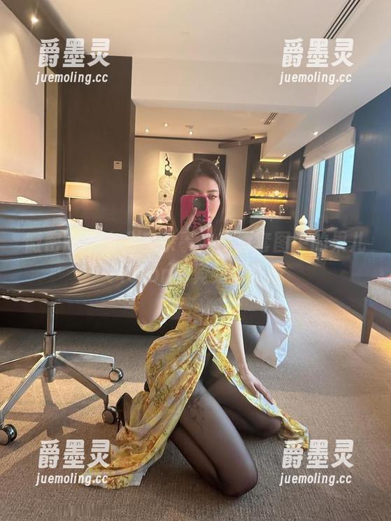 微密圈 - 办公室杂事，高清套图中的果儿Victoria竟如此惬意