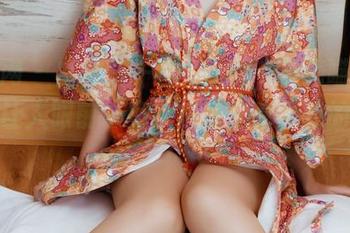 果团网 – 白裙有一套，little贝壳喵的美图真让人眼前一亮，快来分享下我的羡慕！