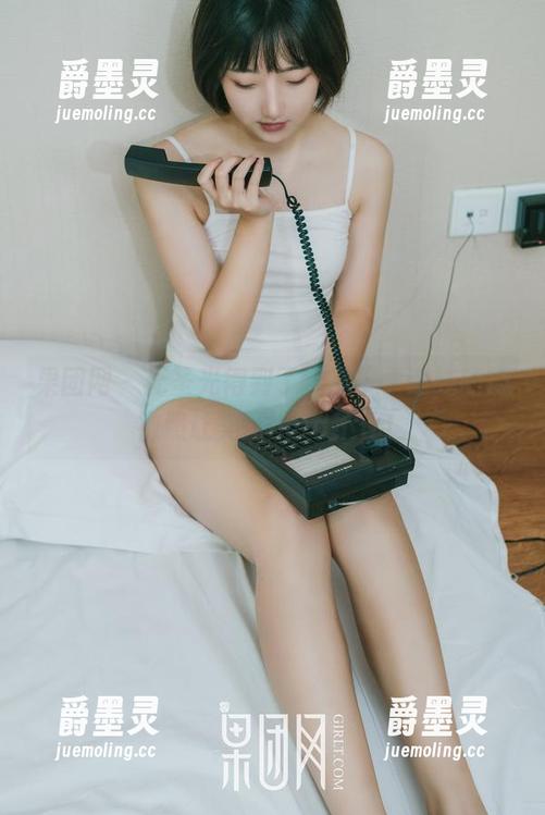 果团网 - 无圣光得到了治愈，尹意纯的旗袍照让美图hold不住！