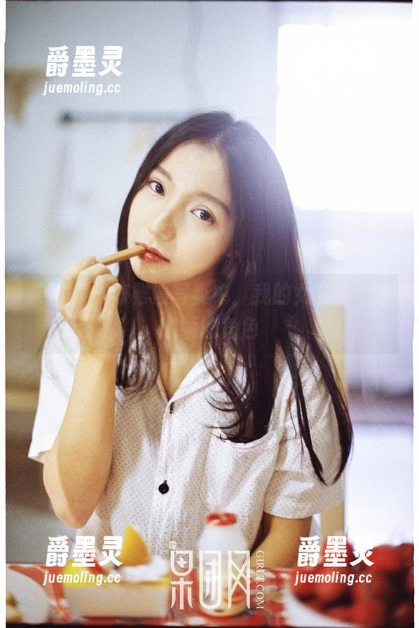 果团网 - 陈雅漫写真中，我的女友是个会撒娇的角色