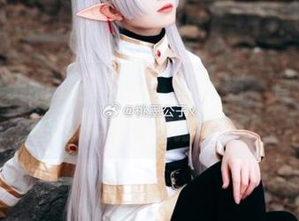 桃墨公子的私拍图集：小铃铛，直接让人想起那猫咪的摇铃声！