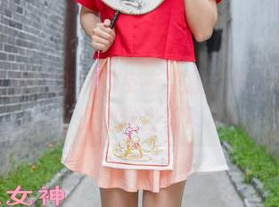 梦丝女神 – 雪馨的皮衣智慧：做自己，免费赠送自信！