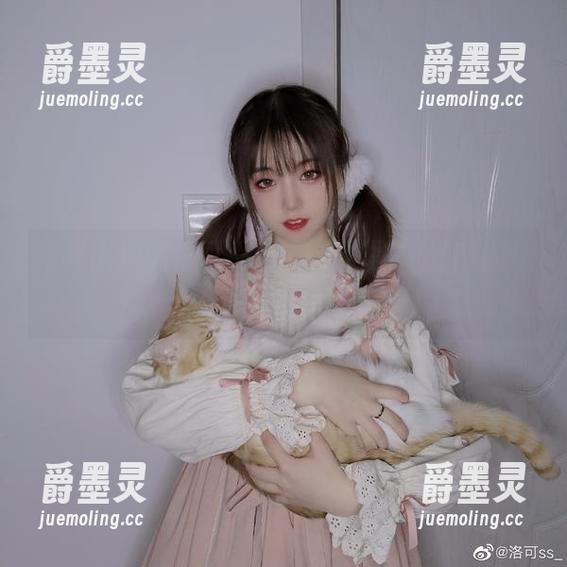新鲜出炉的洛可ss黑吊带套图，光感满分更新在此！