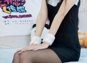 物恋传媒 – 小谷的写真分享，吊带归来，发现它与我的搭配也很微妙。