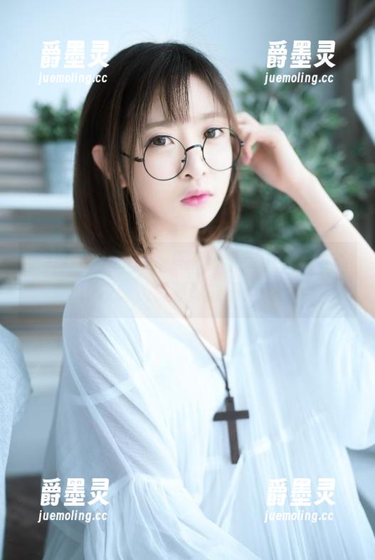 王羽杉的水手服，真有种“要去上舰”的即视感，资源谁能不爱呢！