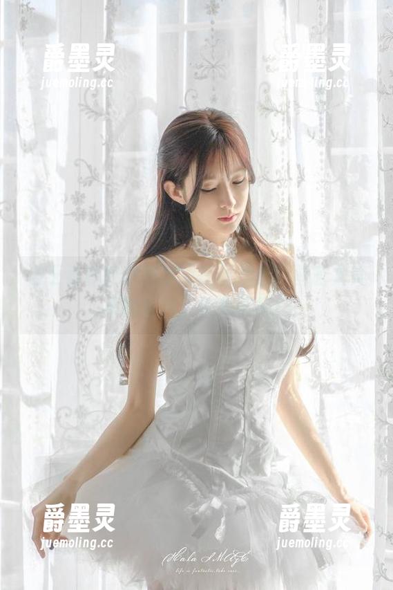当王羽杉的美脚出现在图片上，画面太美不敢直视，快来围观！