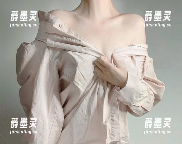 微密圈 - 全套写真里的相扑猫新款小女友，也许是我今天的小乐趣。