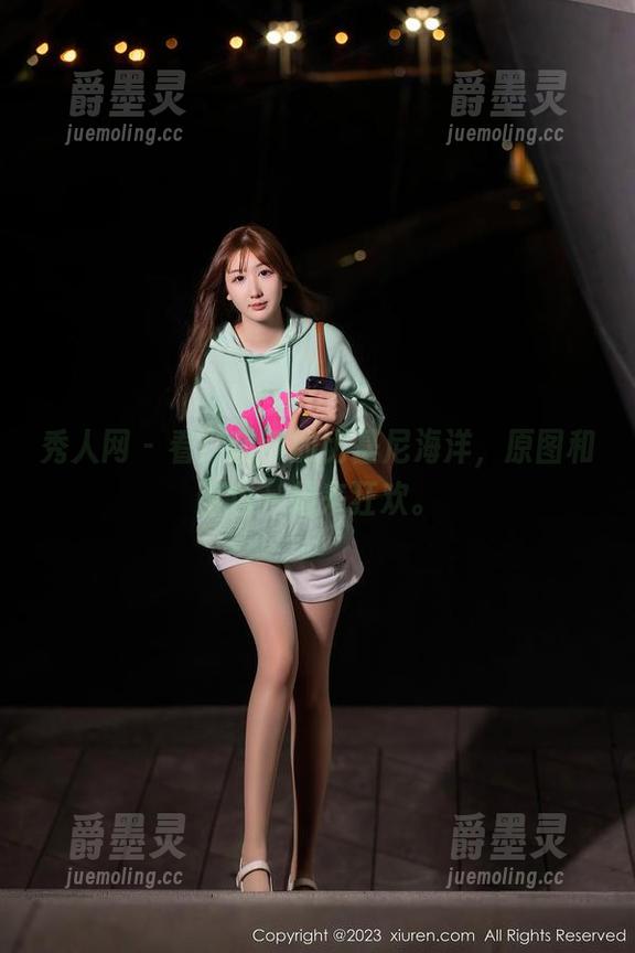 秀人网 - 看！南乔的比基尼海洋，原图和图包一起来狂欢。