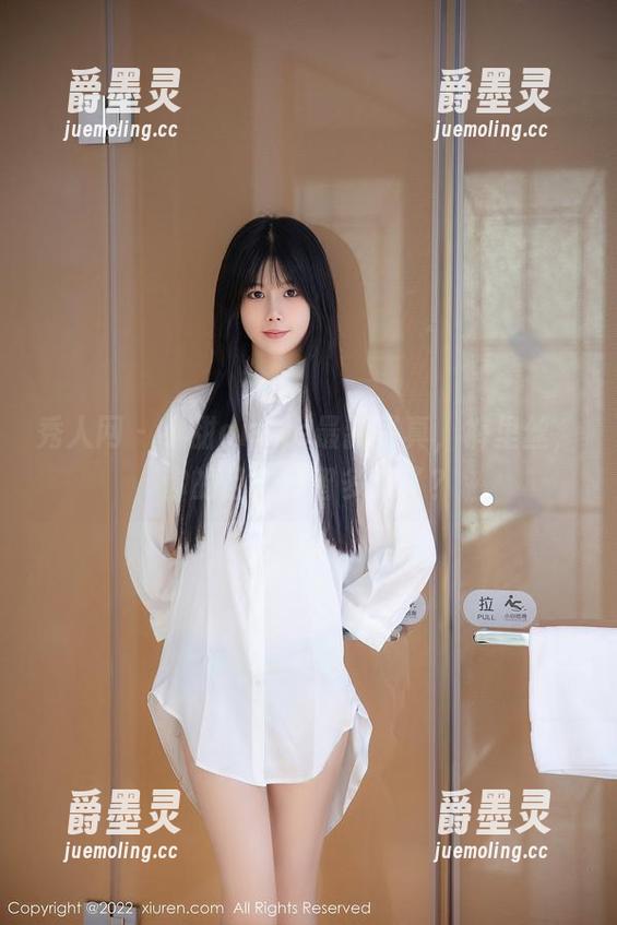 秀人网 - 小甜angle最新写真，裤里丝，你的目光停留多久了？