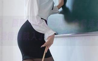 秀人网 – 原图中的朱可儿：全套连衣裙，真心觉得我跌入了一个柔和的裙子梦！