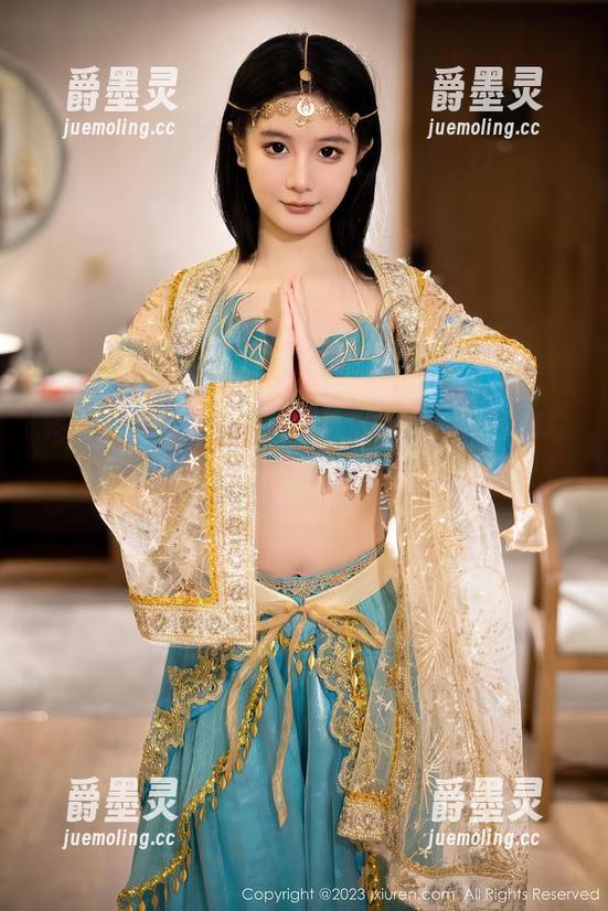 秀人网 - 王俪丁的泳装奇遇记——原图与图册的水上派对