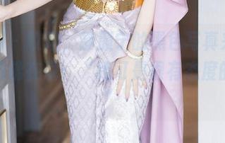 秀人网 – 哎呦，静颜宁的黑色写真来了，壁纸仿佛在说：“我可是很有态度的哦！”